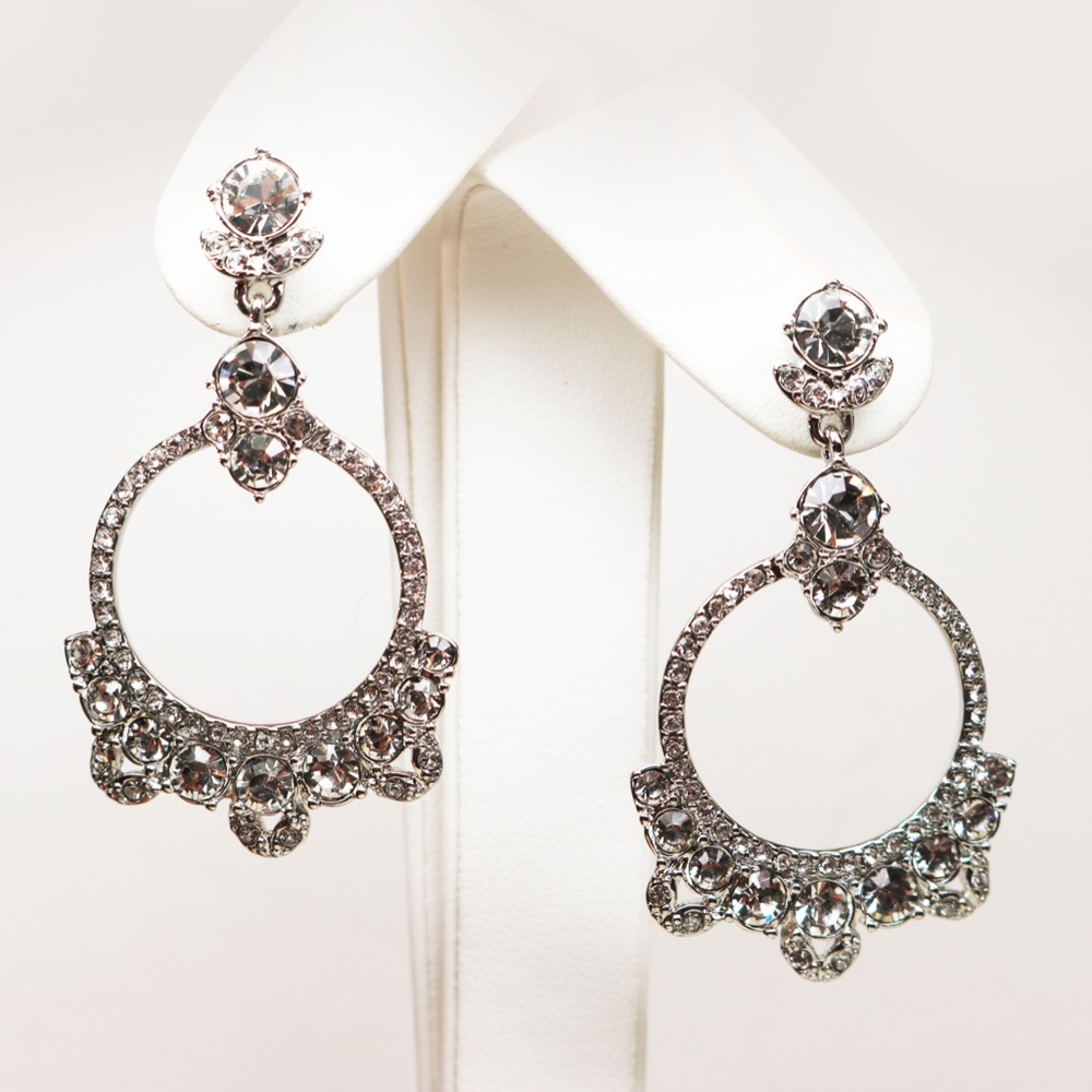 NEW GIVENCHY SWAROVSKI CRYSTAL CHANDELIER EARRINGS - Picture 8 of 8